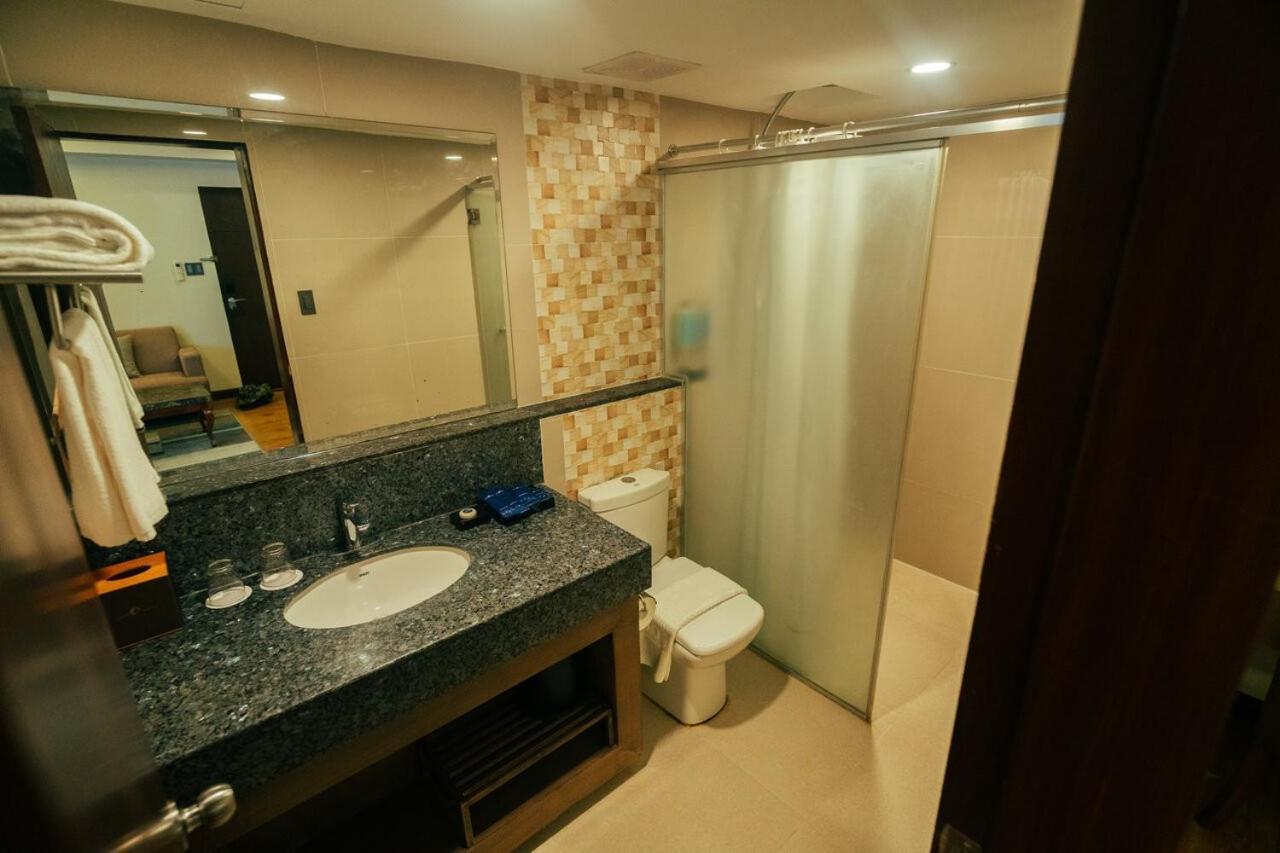 Alona By Jpark Island Resort Panglao Exterior photo